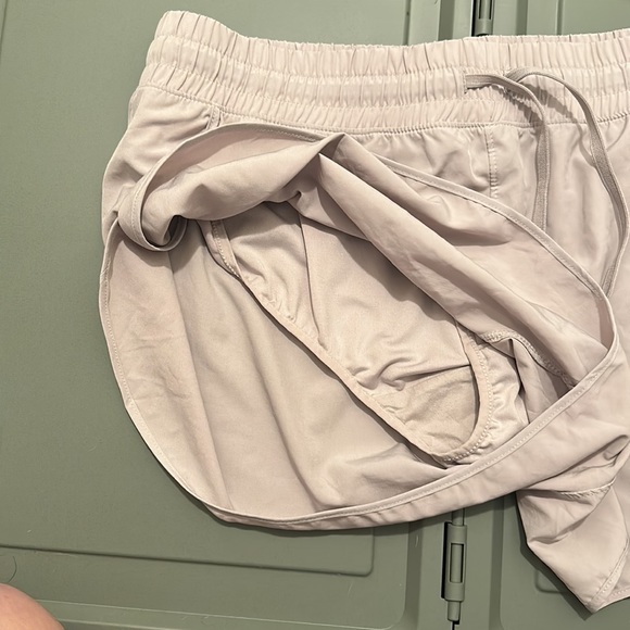 Athletic shorts - Picture 3 of 4